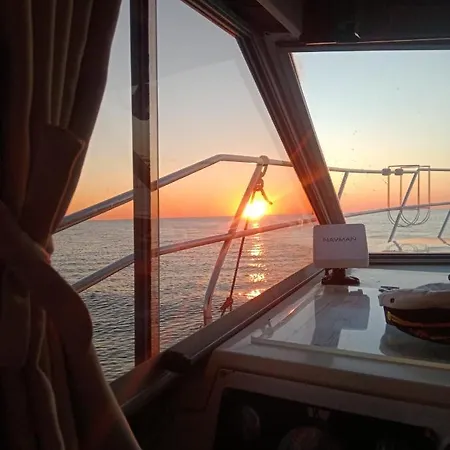 Diamantedouro - Boat Botel